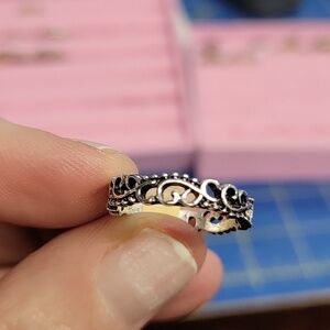 Swirl Filigree Silver Tone Ring Size 6.5